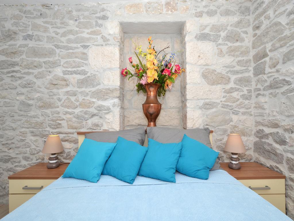 Apartment Petrovic Trogir Extérieur photo