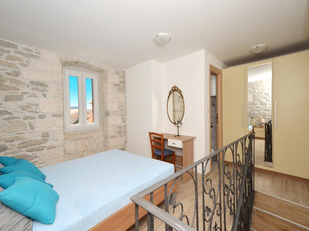 Apartment Petrovic Trogir Extérieur photo